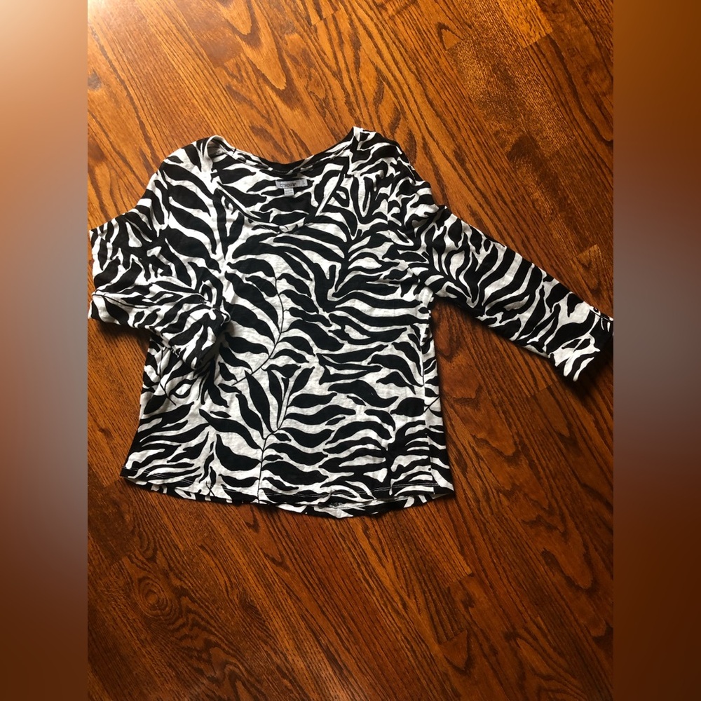 Chico’s Black/White Leaf Print Linen 3/4 Sleeve Top - Size Large